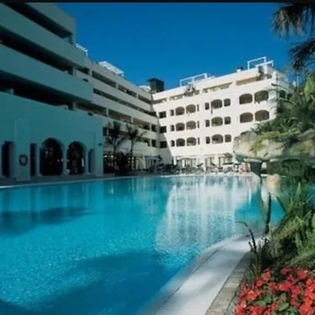 Guadalpin Luxury Apartment *