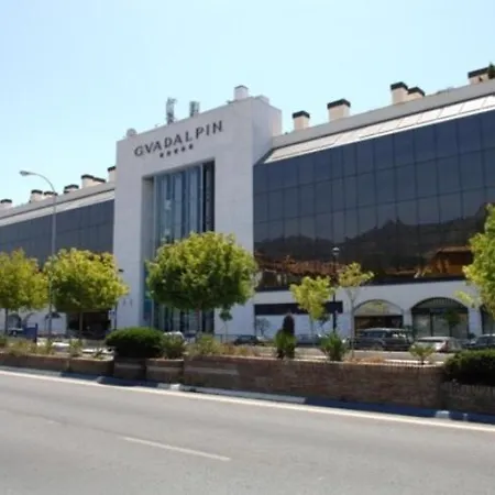 Guadalpin Luxury Apartment